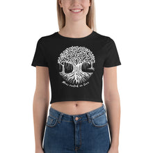 Load image into Gallery viewer, Women’s Crop Tee with Maui Banyan Tree
